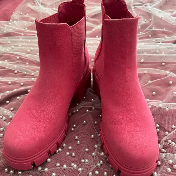 MIA Hot Pink Chelsea Platform Lug Boots Size 6 - Picture 1 of 10